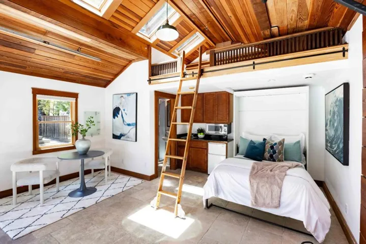 1425 Cowper Street, Palo Alto, California 94301