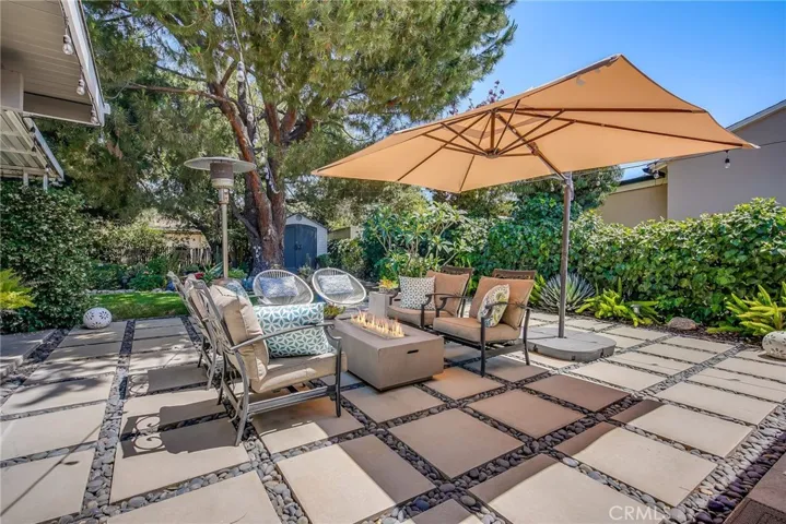 895 La Canada Verdugo Road, Pasadena, California 91103