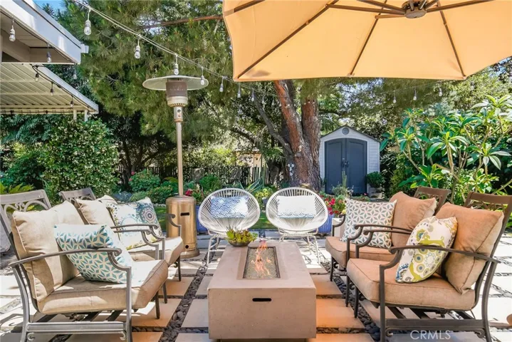 895 La Canada Verdugo Road, Pasadena, California 91103
