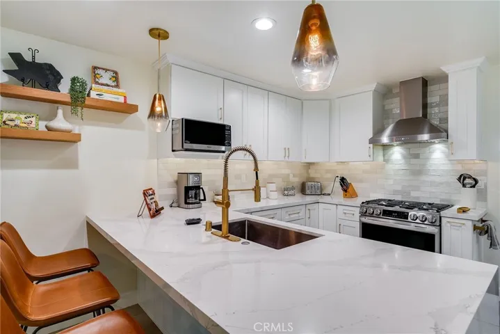895 La Canada Verdugo Road, Pasadena, California 91103
