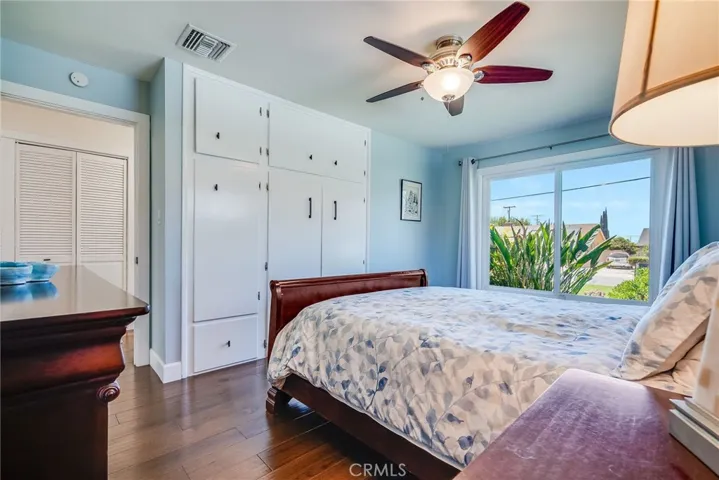 Front bedroom.