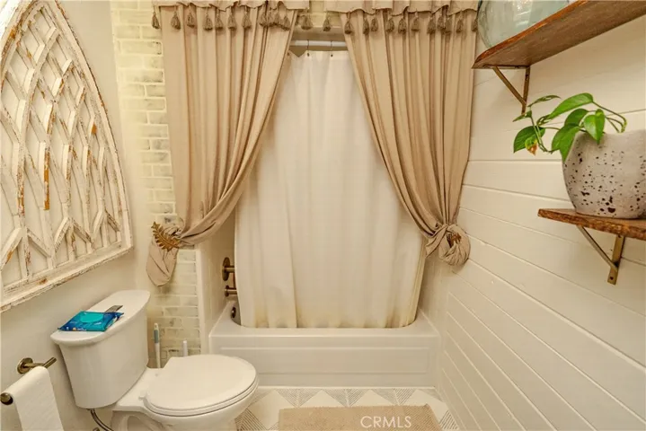 876 Villanova Court, Merced, California 95348