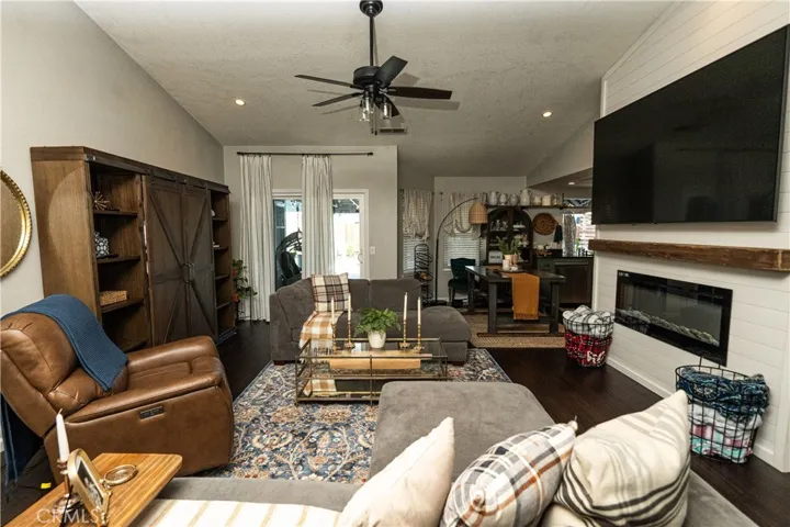 876 Villanova Court, Merced, California 95348