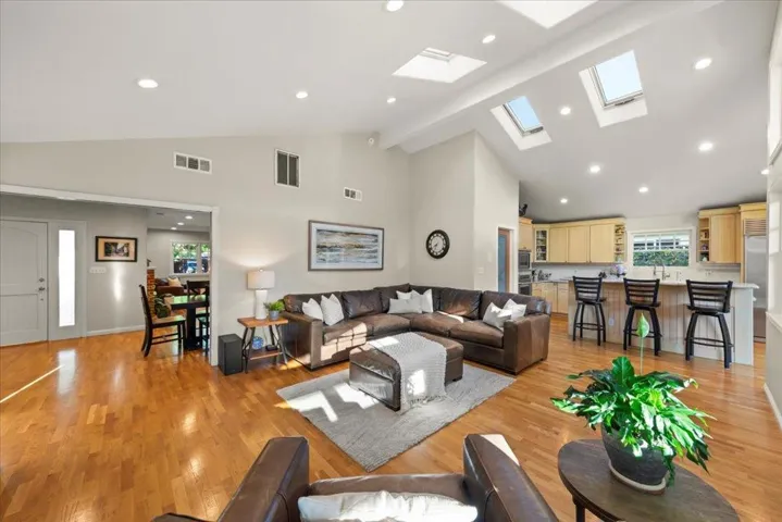 45 Hunt Way, Campbell, California 95008