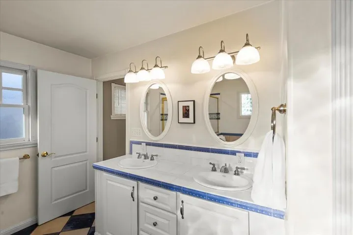 45 Hunt Way, Campbell, California 95008