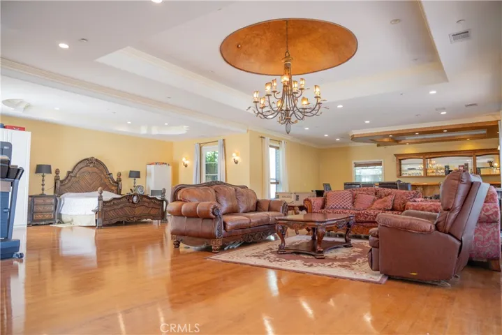 21 E Las Flores Avenue, Arcadia, California 91006