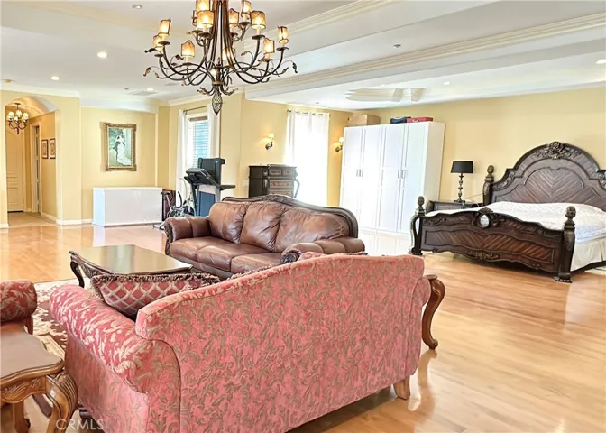 21 E Las Flores Avenue, Arcadia, California 91006