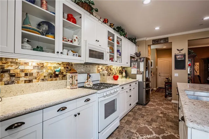 31482 Partridgeberry Drive, Winchester, California 92596