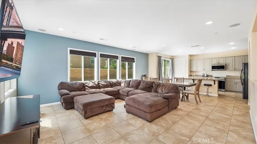 5430 Padua Way, Fontana, California 92336