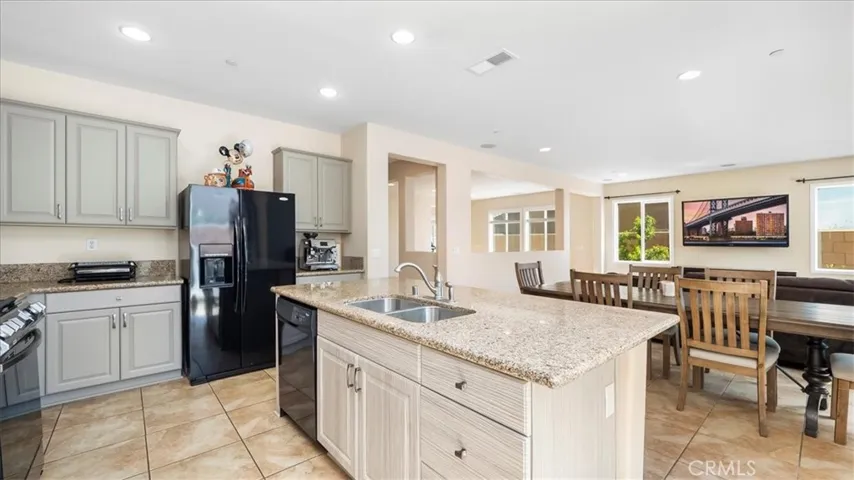 5430 Padua Way, Fontana, California 92336