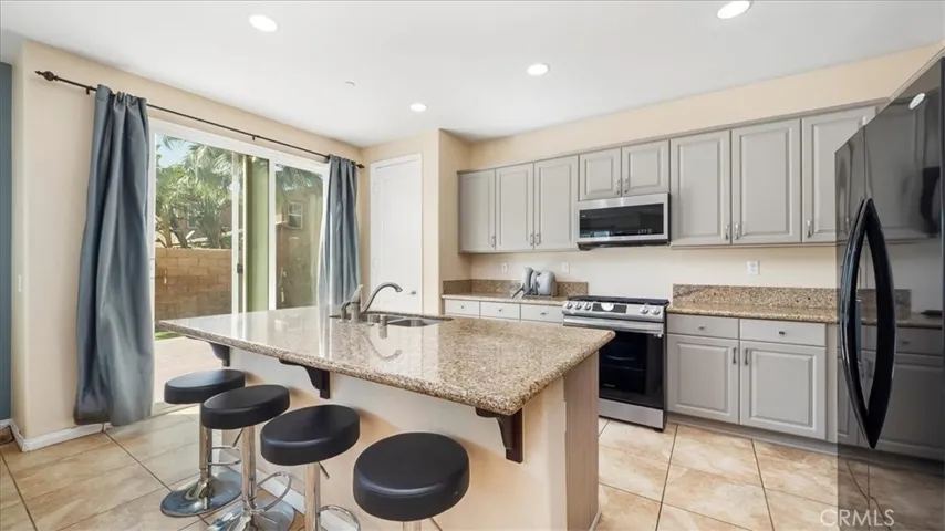 5430 Padua Way, Fontana, California 92336