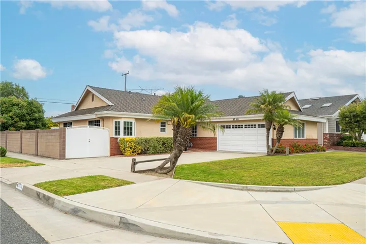 3712 Rossmoor Way Los Alamitos CA 90720 - Corner lot, inside tract location, multiple R.V.  access gates.