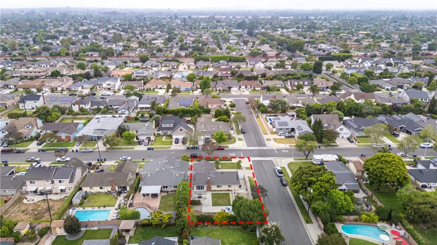 3712 Rossmoor Way, Los Alamitos, California 90720