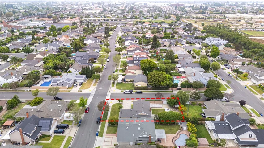 3712 Rossmoor Way, Los Alamitos, California 90720