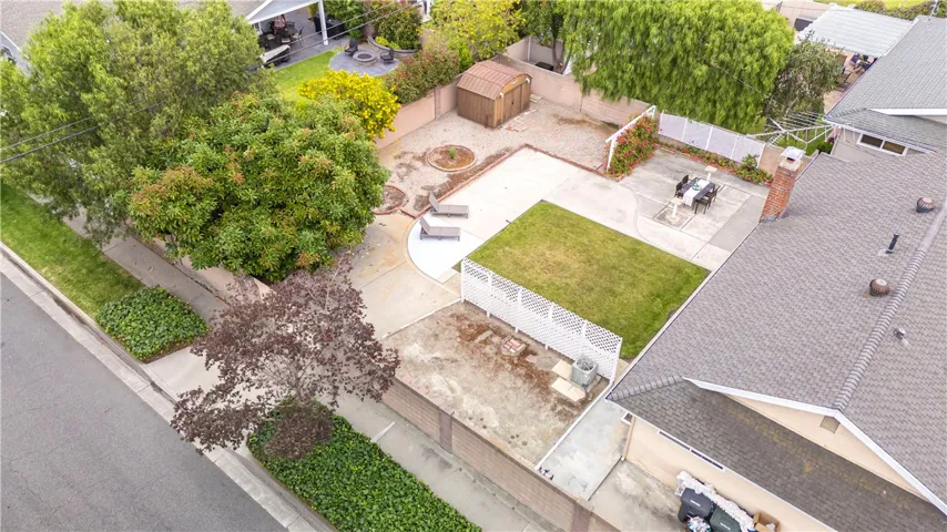 This is one of the best locations in The Rossmoor Highlands.