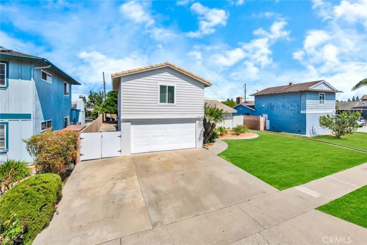 17174 Santa Madrina Street, Fountain Valley, California 92708