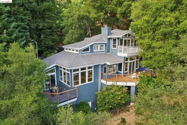 7245 Buckingham Blvd, Berkeley, California 94705