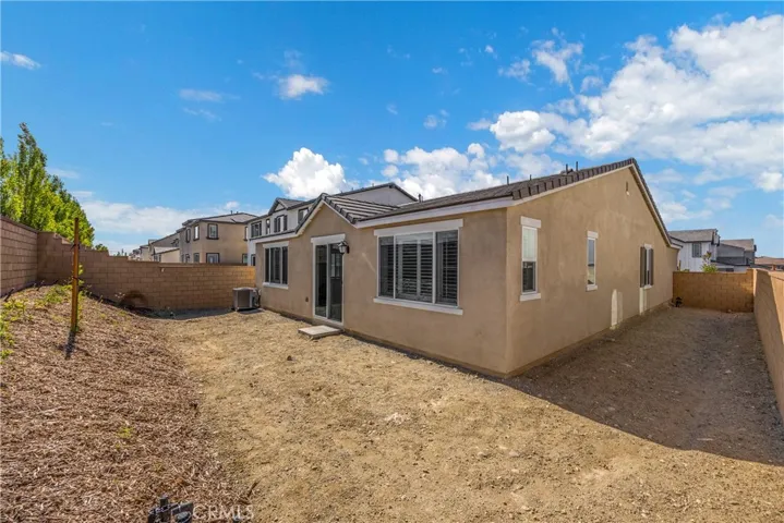 16692 Yarrow Lane, Fontana, California 92336