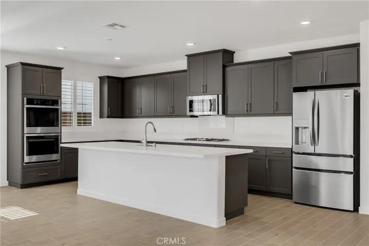 16692 Yarrow Lane, Fontana, California 92336