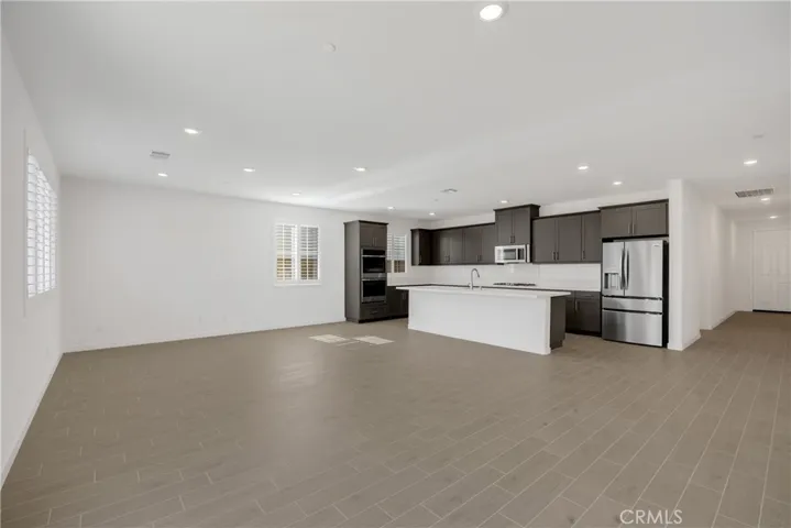 16692 Yarrow Lane, Fontana, California 92336