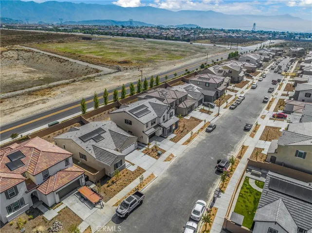16692 Yarrow Lane, Fontana, California 92336