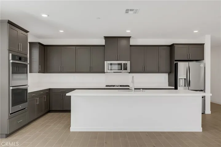 16692 Yarrow Lane, Fontana, California 92336