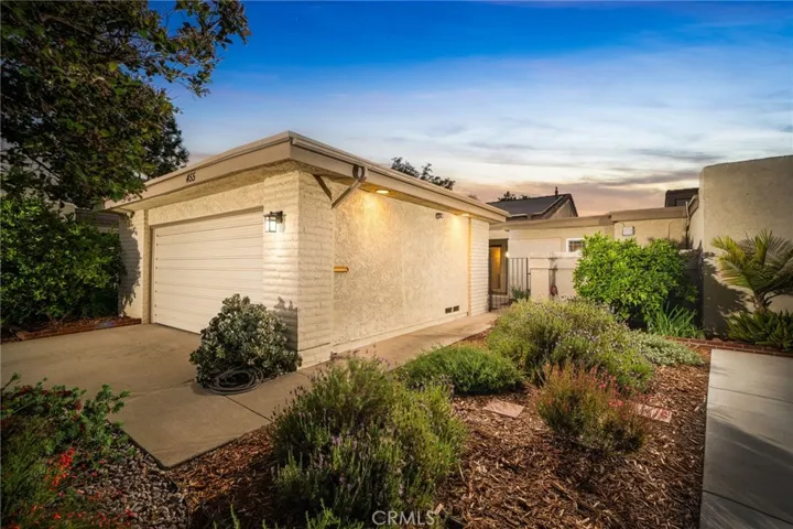 455 Champlain Drive, Claremont, California 91711