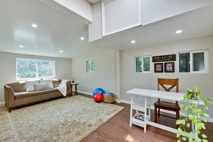 20 Nunes Road, Watsonville, California 95076