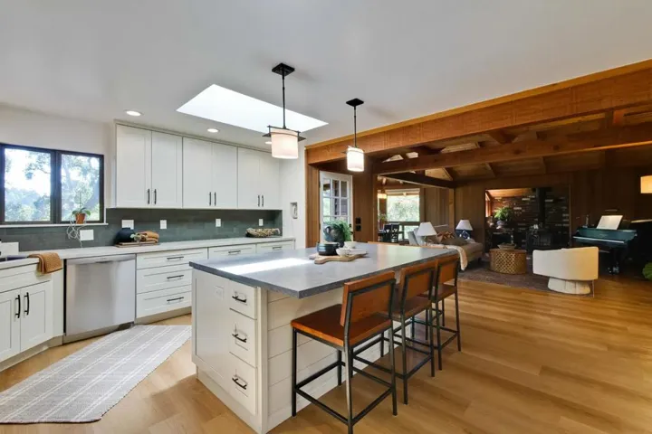 20 Nunes Road, Watsonville, California 95076