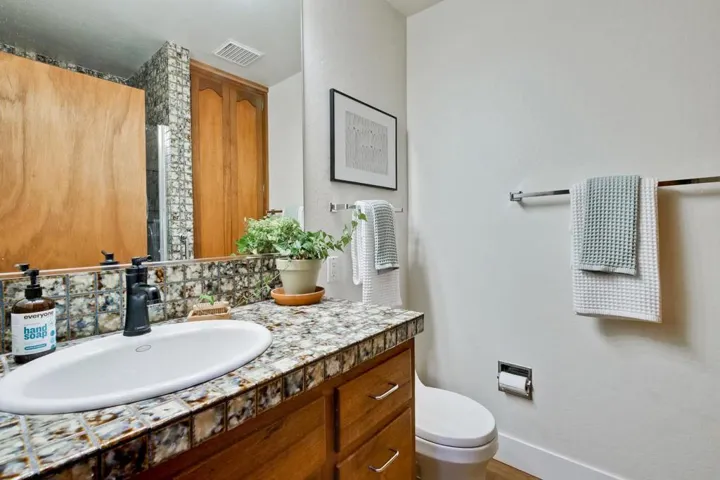 20 Nunes Road, Watsonville, California 95076