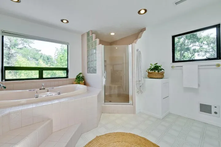 20 Nunes Road, Watsonville, California 95076
