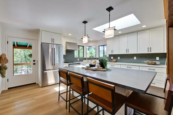 20 Nunes Road, Watsonville, California 95076