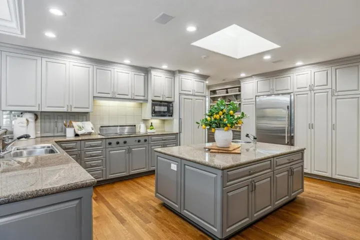 1337 Pitman Avenue, Palo Alto, California 94301