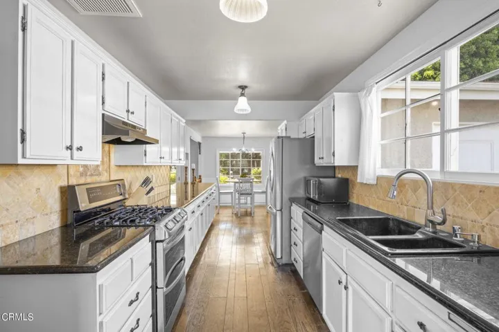 Kitchen1