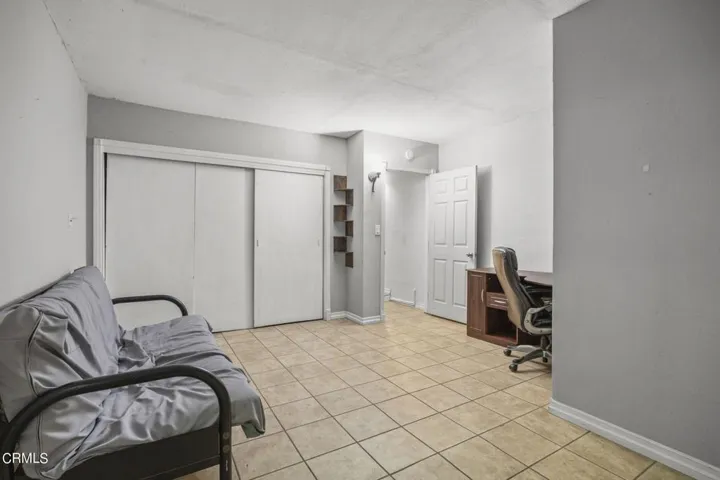 bedroom/den3