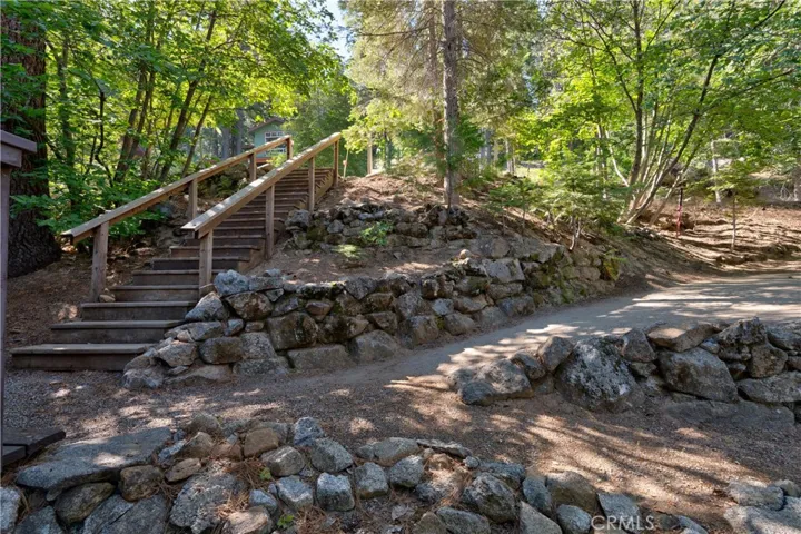 7423 Henness Ridge Road, Yosemite, California 95389