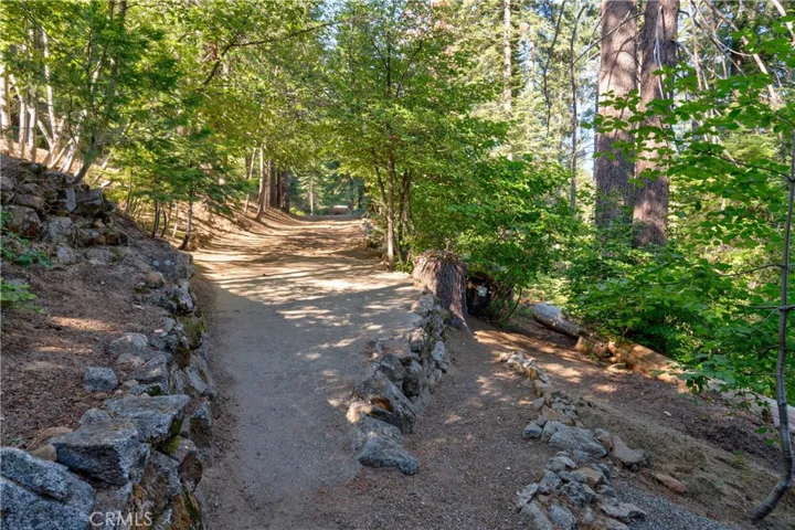 7423 Henness Ridge Road, Yosemite, California 95389