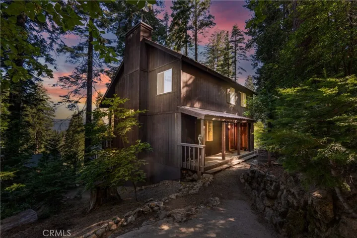 7423 Henness Ridge Road, Yosemite, California 95389