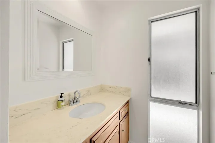 5833 Briartree Drive, La Canada Flintridge, California 91011