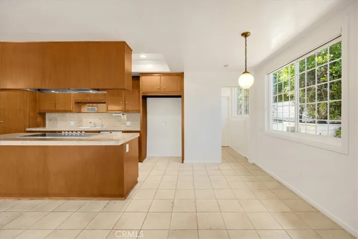 5833 Briartree Drive, La Canada Flintridge, California 91011