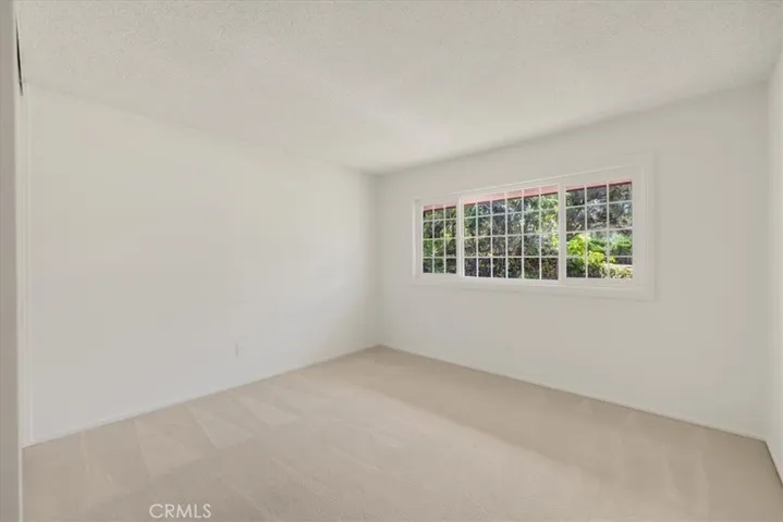 5833 Briartree Drive, La Canada Flintridge, California 91011