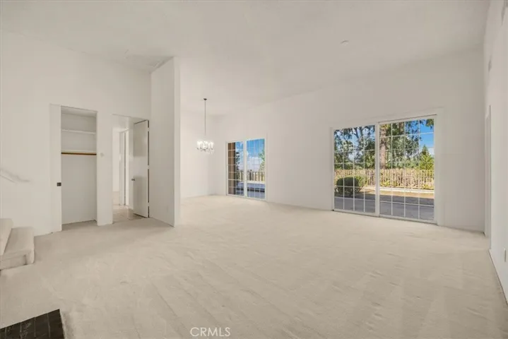5833 Briartree Drive, La Canada Flintridge, California 91011