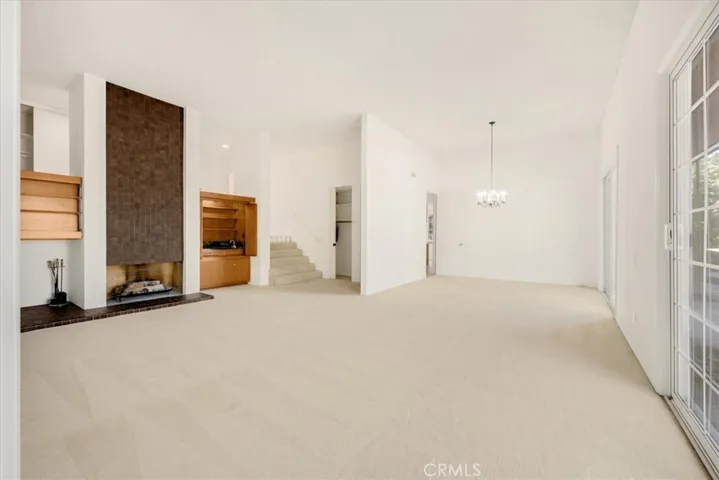 5833 Briartree Drive, La Canada Flintridge, California 91011