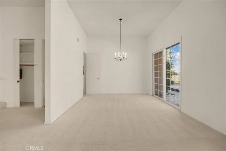 5833 Briartree Drive, La Canada Flintridge, California 91011