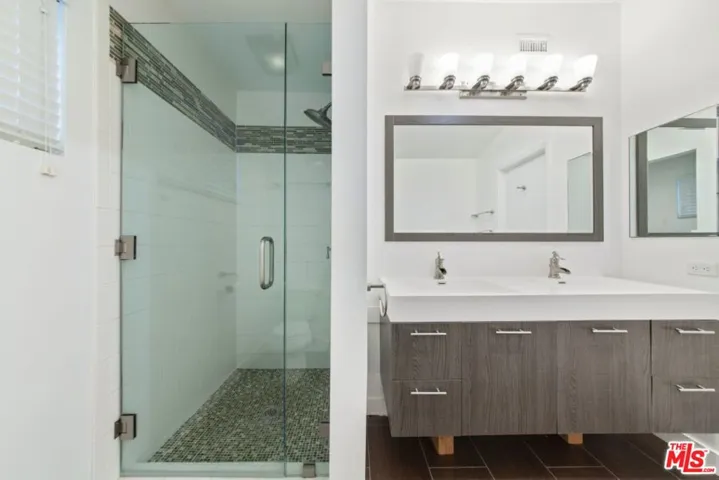 830 Westmount Drive, West Hollywood, California 90069