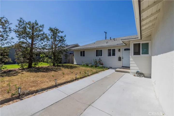 1407 W Gage Avenue, Fullerton, California 92833