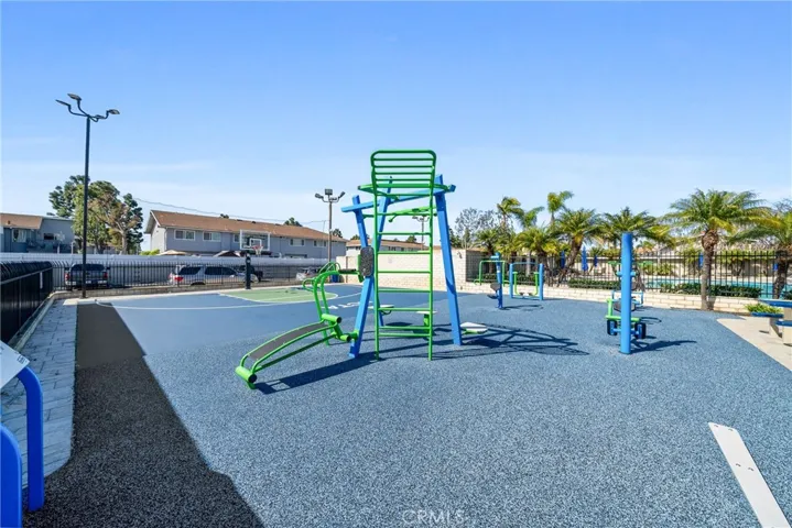Access to two playgrounds within the Huntington Continentals community!
