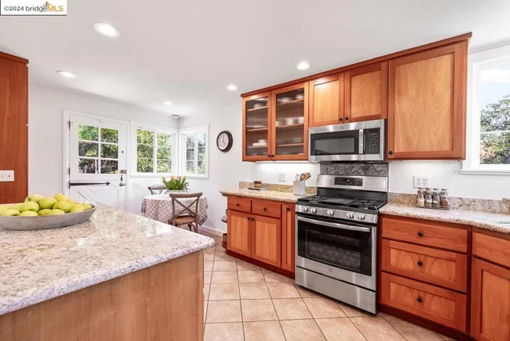 1660 Vista St, Oakland, California 94602