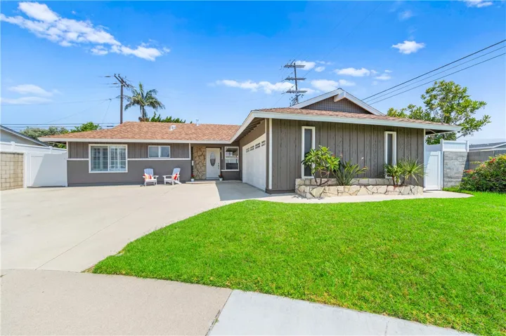 10471 Pago Pago Circle, Huntington Beach, California 92646