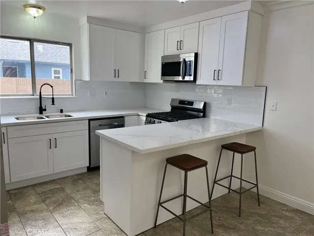 582 Pierpont Drive, Costa Mesa, California 92626